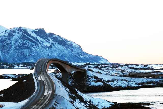 Atlantic Road Norway - 10 Most Dangerous Roads In The World